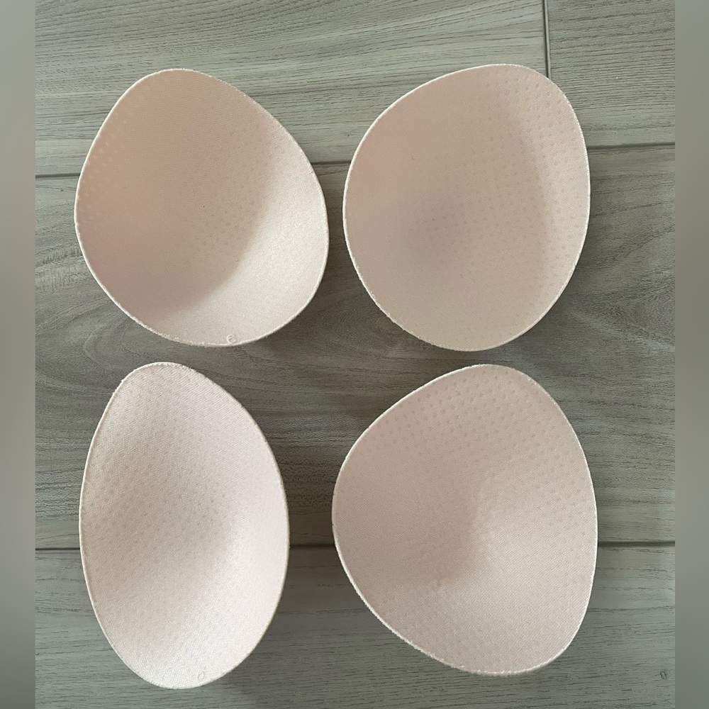Lululemon bra pads inserts size 6 4 pcs